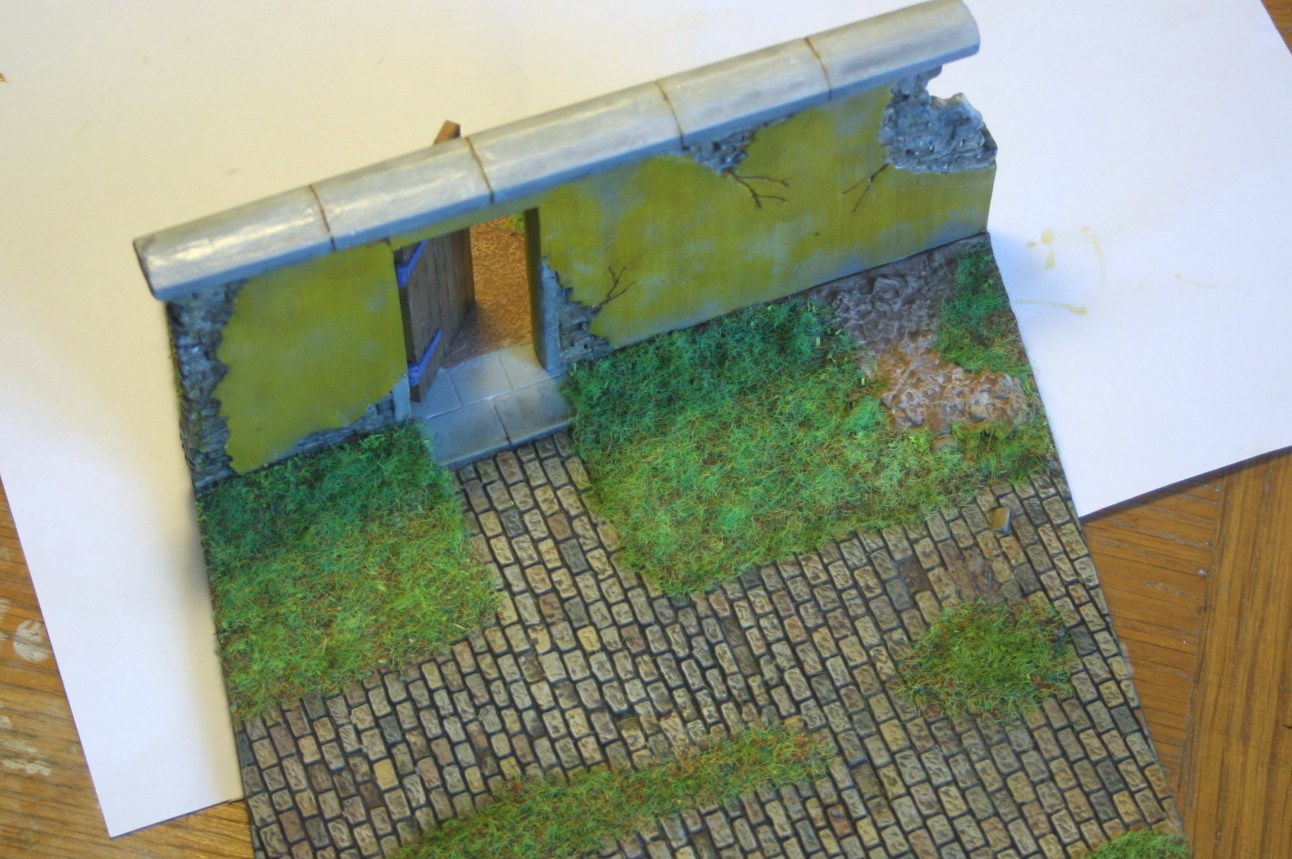 Base de diorama avec un mur - Page 2 Img_1136