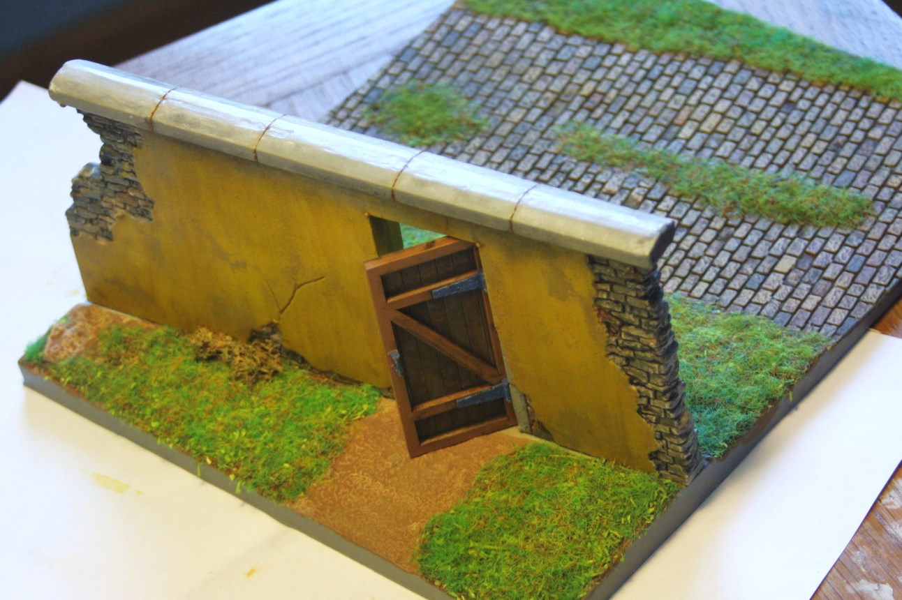 Base de diorama avec un mur - Page 2 Img_1138
