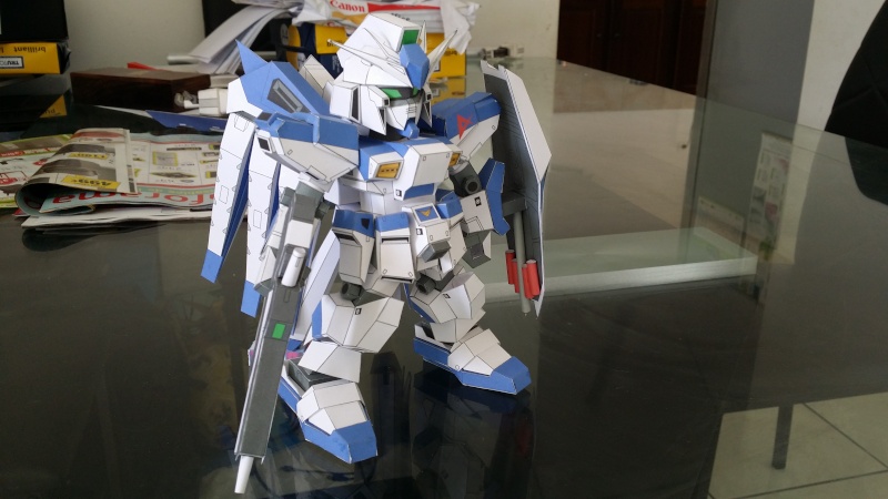 SD Hi-v Gundam bleu 20150826