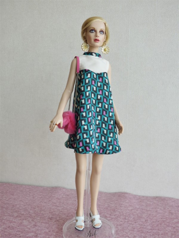 THIBA COUTURE : Robe sixties pour fashion dolls 16" (p. 2) - Page 2 01_twi10