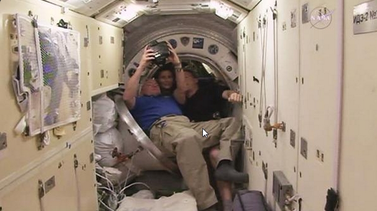 [ISS] Expédition 43 "Déroulement de la mission" - Page 4 Screen43