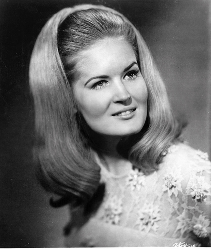 LYNN ANDERSON  16315910