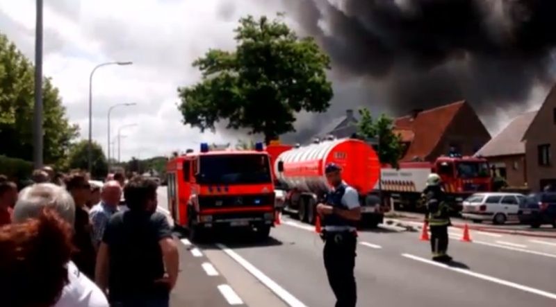 07/06/2015 13h30 - Incendie conséquant sur la commune de Ruddervoorde Rudder11