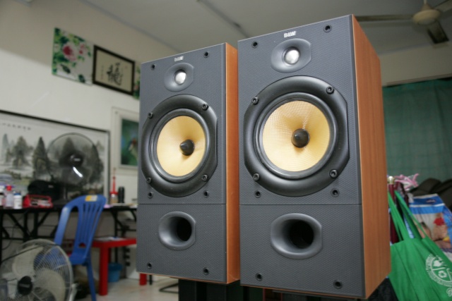 B & W 602 S2 speaker Sold Gz9d9312
