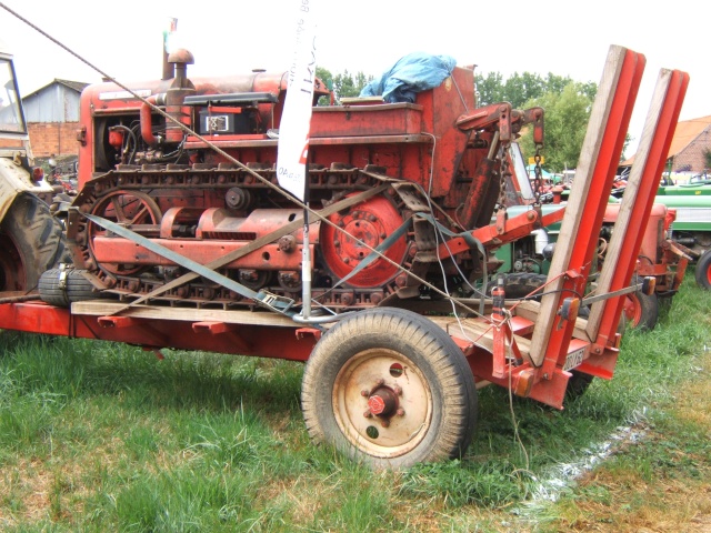 la plus grande exposition de tracteurs dans le nord sec-bois Dscf4100