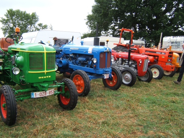 la plus grande exposition de tracteurs dans le nord sec-bois Dscf4666