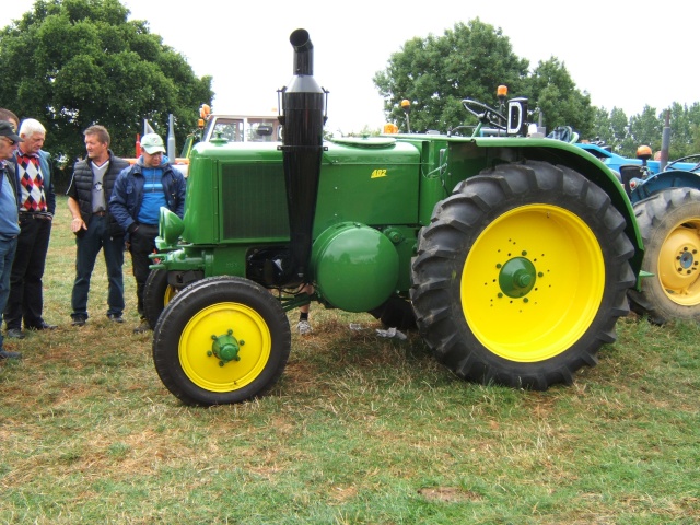 la plus grande exposition de tracteurs dans le nord sec-bois Dscf4668