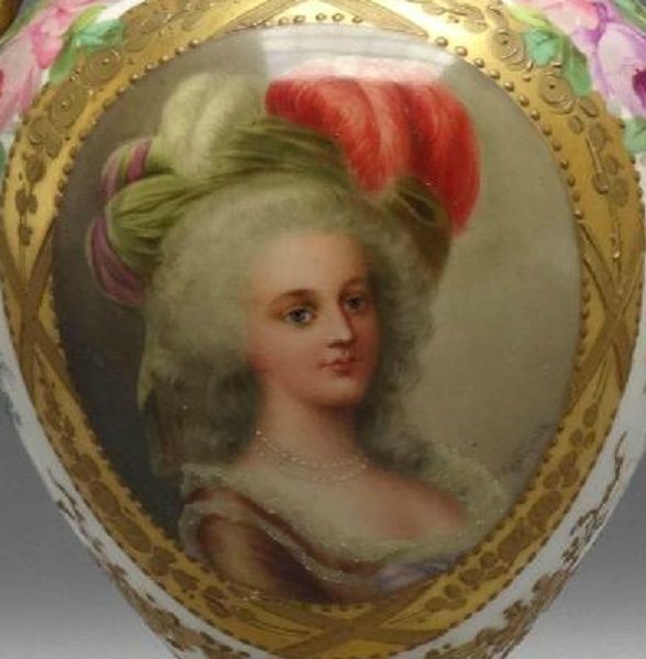 Collection : Marie-Antoinette sur porcelaine - Page 2 Zsevre10