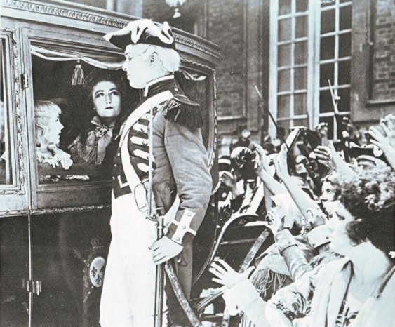 Marie-Antoinette à travers le cinéma - Page 2 Zzzzzz13
