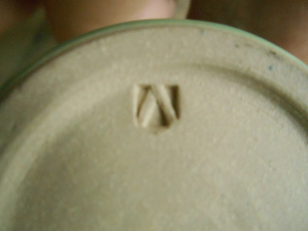 Vase Lucie Rie influence V shape mark - help to identify maker please 111