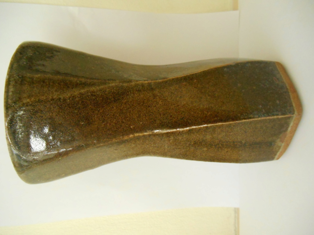 Tall cut slab sided vase - Unknown potter - help identification please Dscn0411