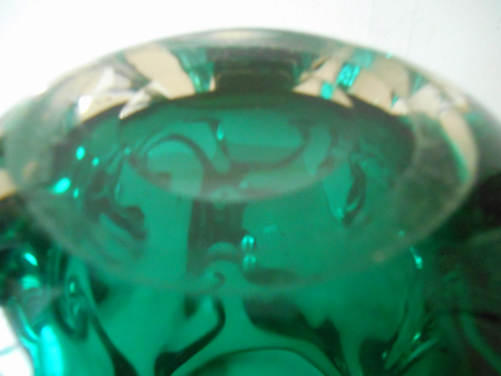 Vintage Teal Green knobbly vase 18 cm h maker please Dscn8611