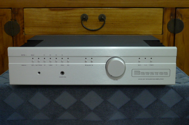 Bryston B100 SST Integrated Amplifier (Used) SOLD P1100554