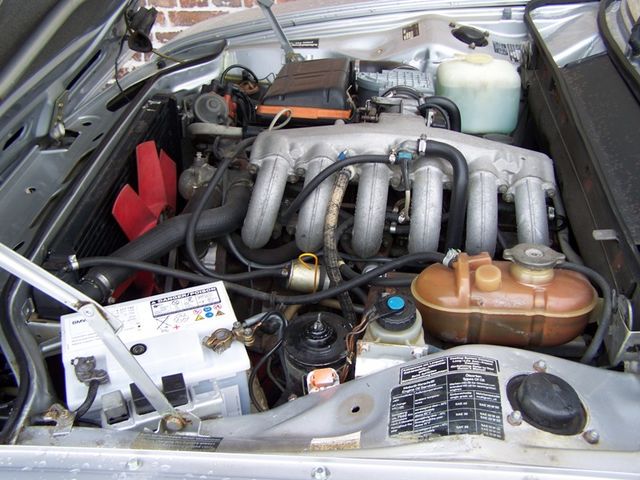 BMW 3.0L si (restauration) W9043719