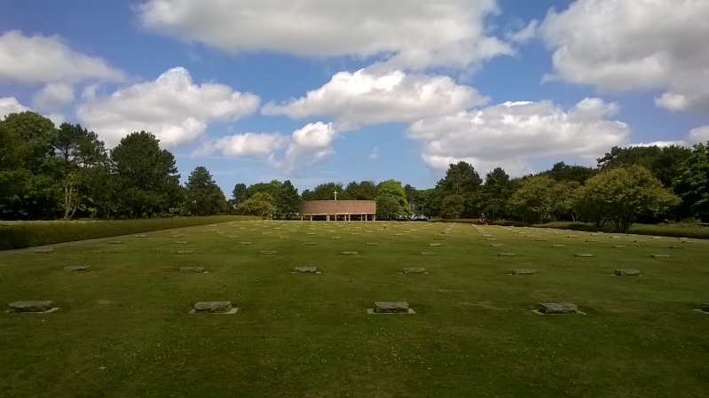  cimetière militaire allemand 39-45  Ploudaniel - Lesneven  Wp_20179