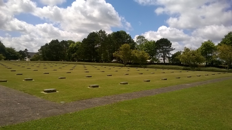  cimetière militaire allemand 39-45  Ploudaniel - Lesneven  Wp_20191