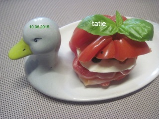 Hamburger de tomate.saumon et mozzarella.photos. Img_7410