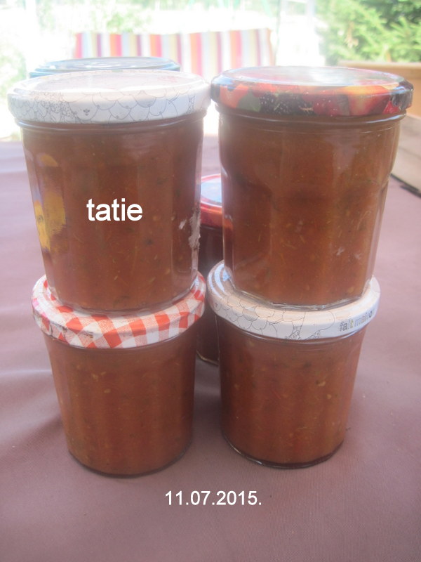 Sauce tomates et  sarriette.photos. Img_8214