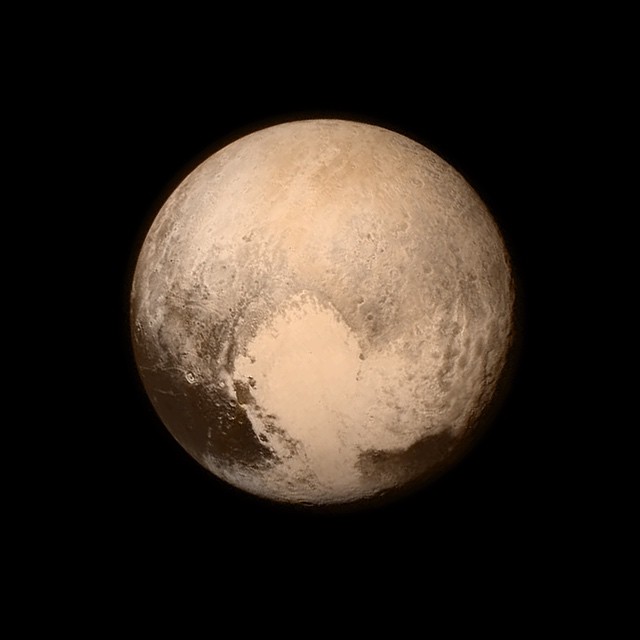 pluton - images en couleurs de Pluton 11311910