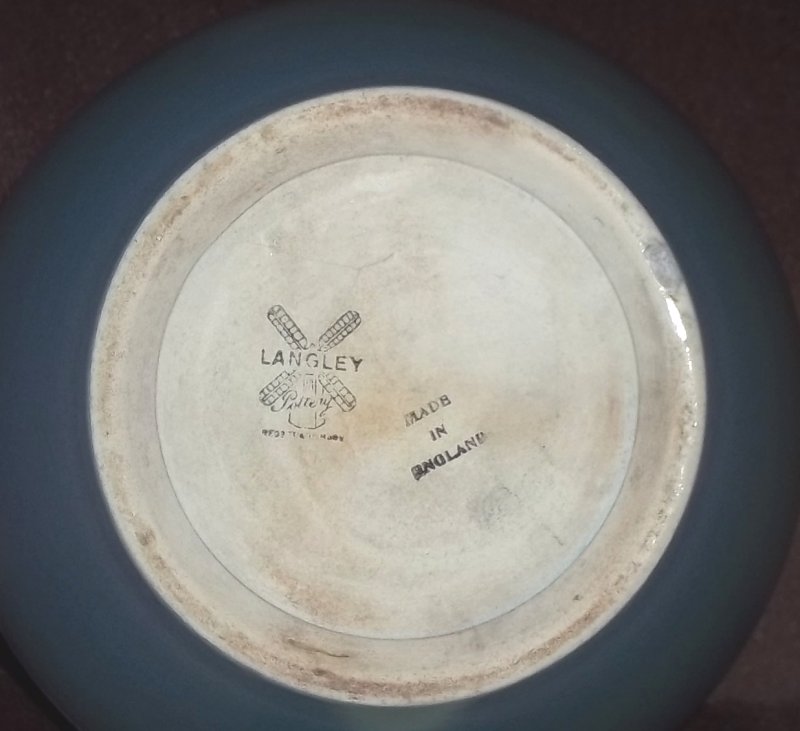 Langley Mill Pottery (Lovatt) - Derbyshire. - Page 2 100_2439