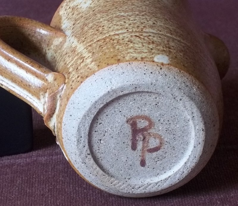 Pauline Paterson, Black Mountain Pottery, Brecon,Wales, PP mark, BMP mark   100_2543