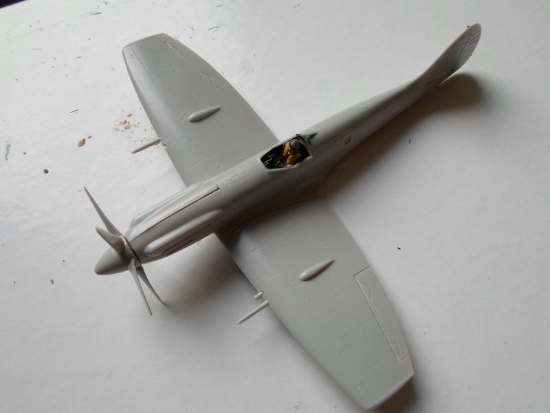 WIP Spitfire F.R. MK14 E 1/72 fujimi Sam_2312