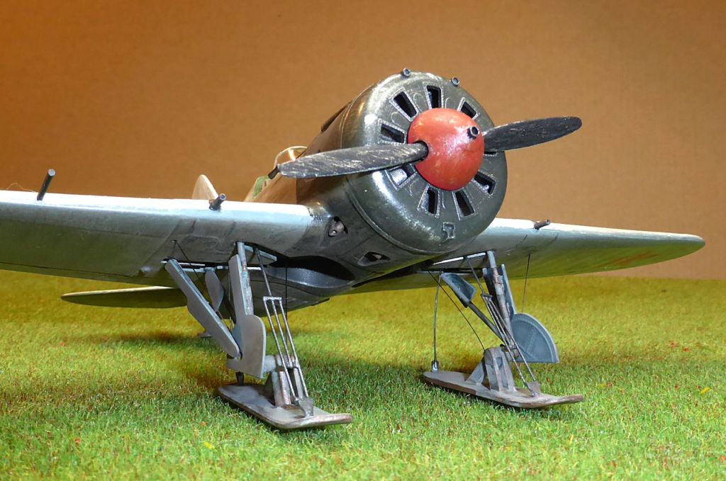 *1/48 - Polikarpov  I-16 type 10 - eduard - FINI - Page 3 Polika87