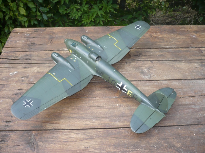 Heinkel He-111 H16 Uffz Hubert-Ludwig Pflaum KG-27 Boelcke Revell 32e - Page 7 P1080832