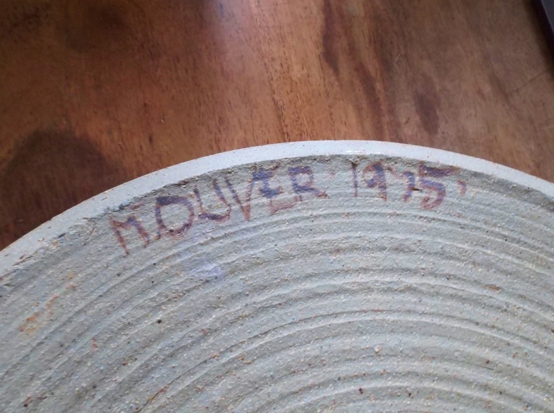 Stoneware Dish Signed M.Oliver 1975 Dscf4713
