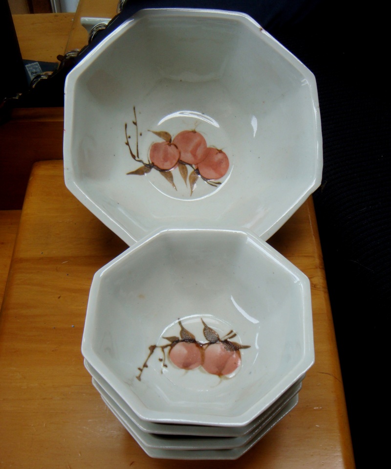 Is this salad set made by John Fenton?  Yes it is. Dsc06221