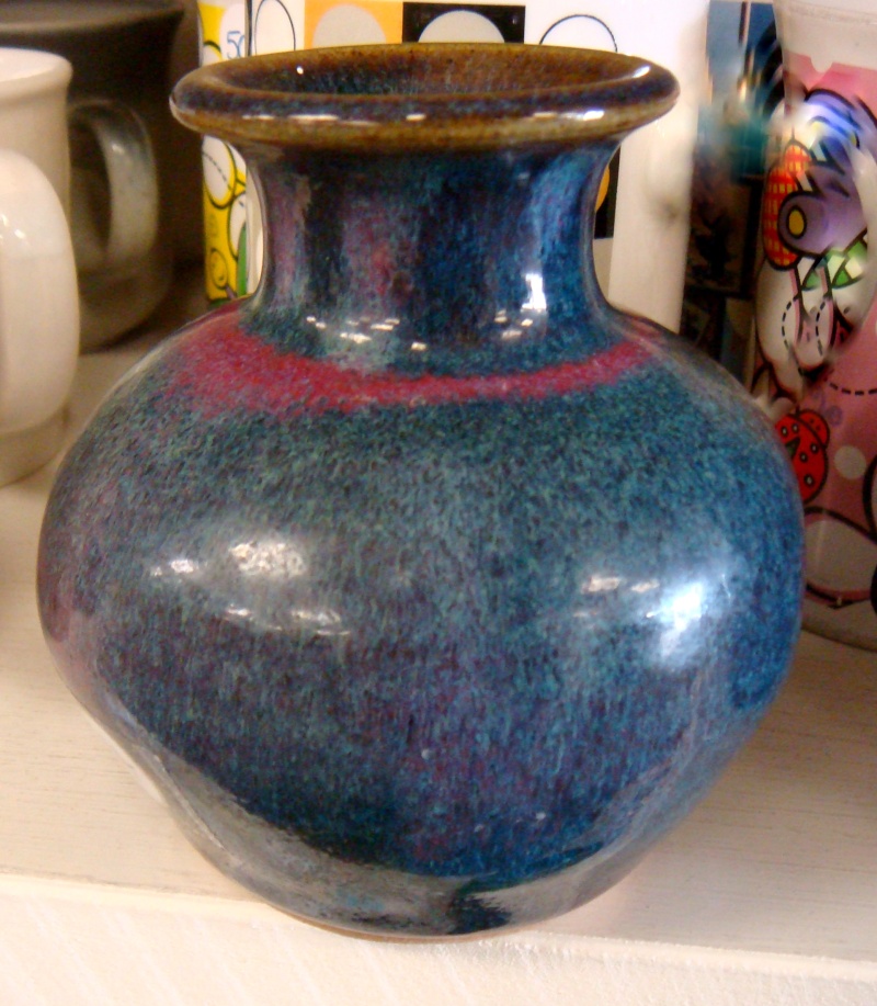 Who made this beautiful vase with the strange mark? Dsc06311