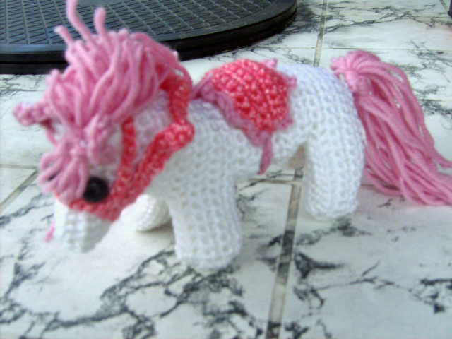 mini poney rose Hpim4125