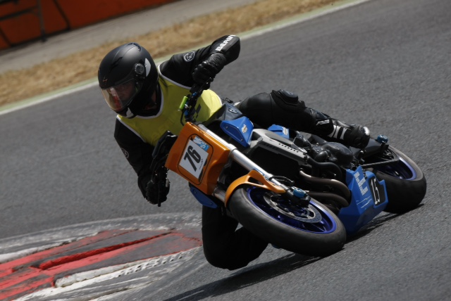 Roulage le 20/07 a magny cours Img_0412