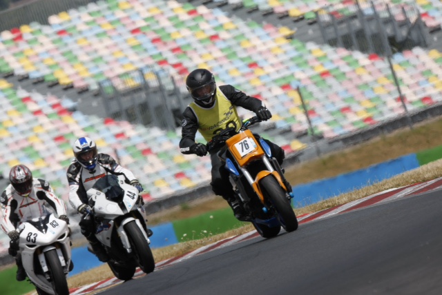 Roulage le 20/07 a magny cours Img_0413