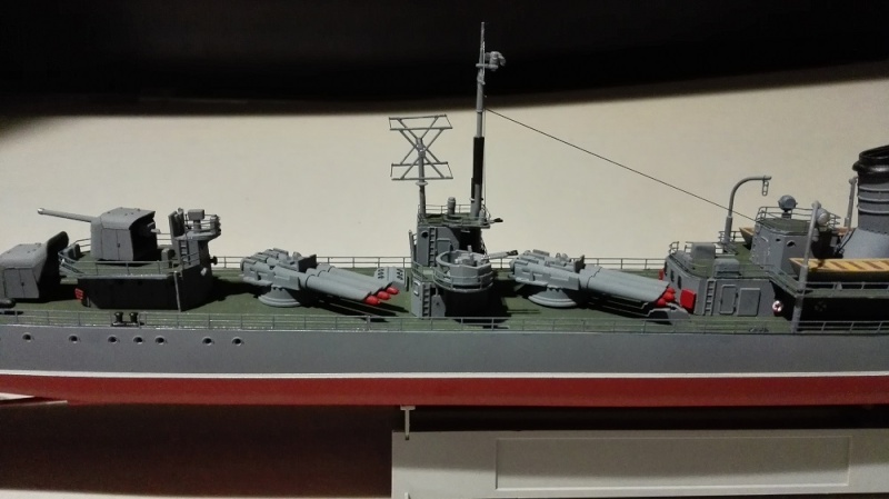 Destroyer Former Soviet Courageous a 1/200 de Trumpeter Img_2074