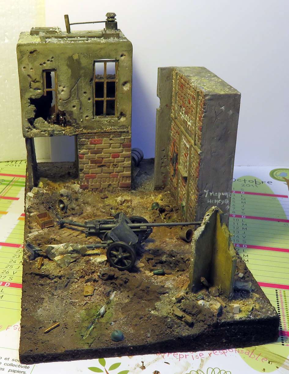 Mur d'usine _ Stalingrad  Septembre 42 _ Victoire __1/35 - Page 3 15072715