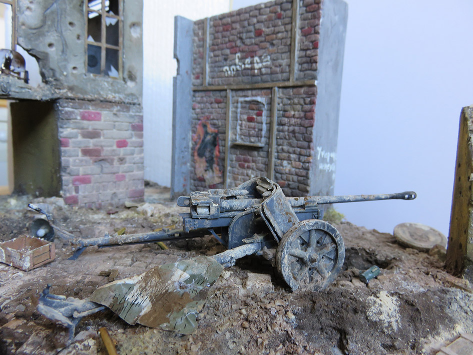 Mur d'usine _ Stalingrad Septembre 42 _ Victoire __1/35 - Page 3 15080213