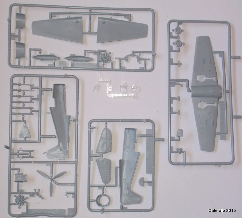 GRUMMAN F6F-5 HELLCAT + piste 1/72ème Réf 60272 Hellca13