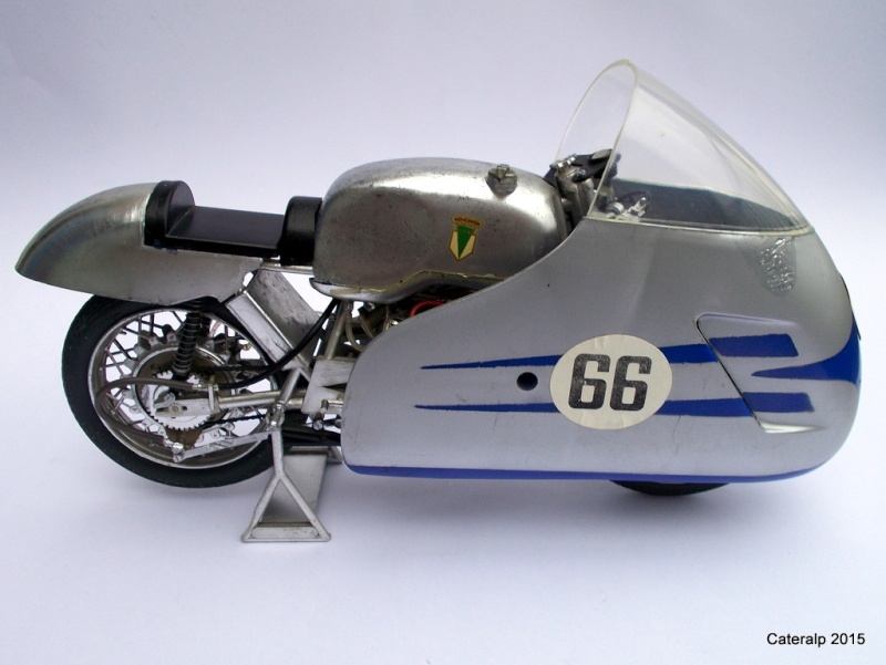 Mes motos de courses Protar échelle 1/9 ème Heller27