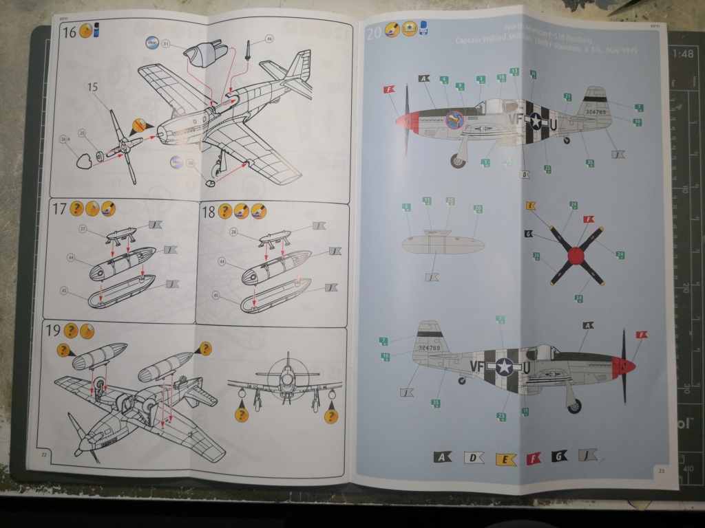 [REVELL] Coffret COMBAT SET   MESSERSCHITT Me 262 et NORTH AMERICAN P-51 B 1/72ème Réf 03711 Img_2199