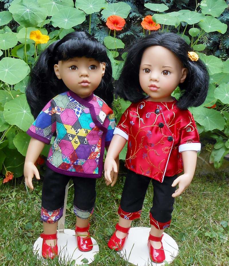 Meï-Li et sa cousine Mayumi : mes deux fleurs de Lotus ... ajout du 10 /08 les tenues de tata Bernadette !  Dscn2410