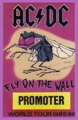 1985 - Fly on the wall "North American Tour" 332