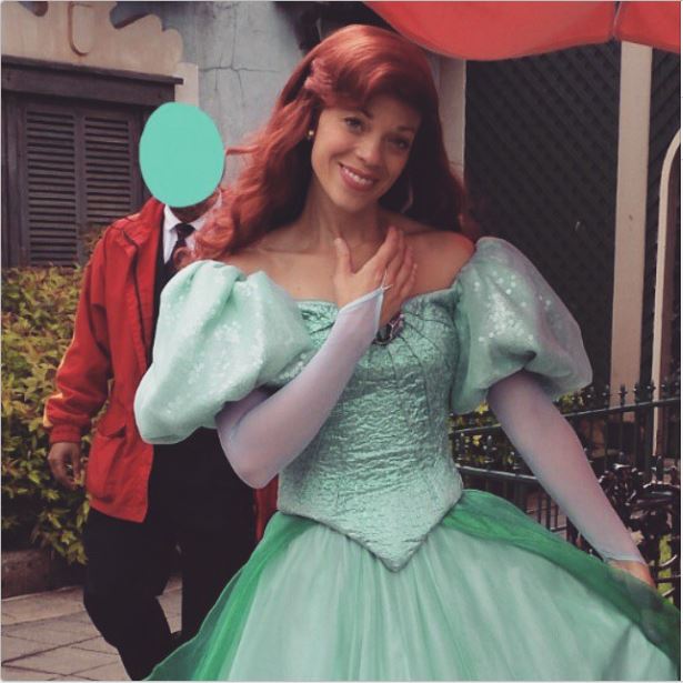 Vos photos avec les Personnages Disney - Page 13 Ariel_12