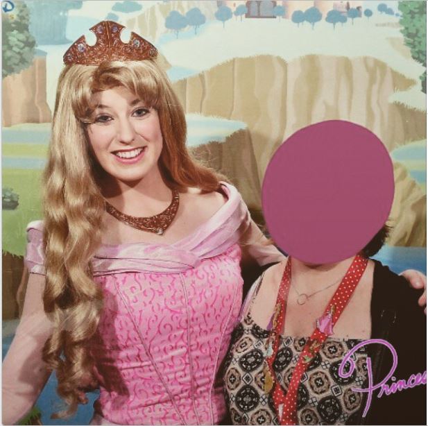 Vos photos avec les Personnages Disney - Page 13 Aurore12