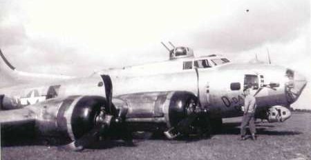 nose art WW II B-17g-14