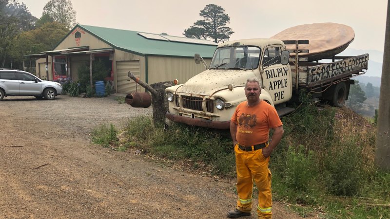 BREAKING - Fire near SOFALA Goldtown. Bells Line of Road now subject to police road closures Sam_ra10
