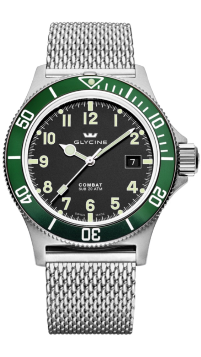Une montre à lunette verte Image28