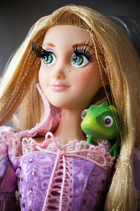 Disney Store Poupées Limited Edition 17'' (depuis 2009) - Page 38 Raipon10