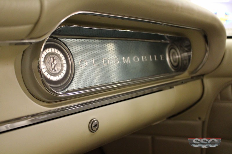 1960 Oldsmobile Super 88 Holiday - Richard Zocchi - Lucky 7 Customs -6013652