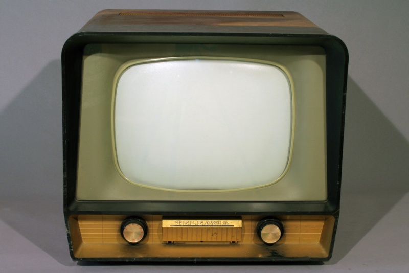 Téloches.... Vintage televisions - 1940s 1950s and 1960s tv - Page 3 Tvfran15